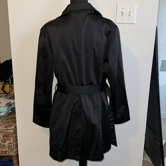 Black Weatherproof Jacket - Picture 2 of 3